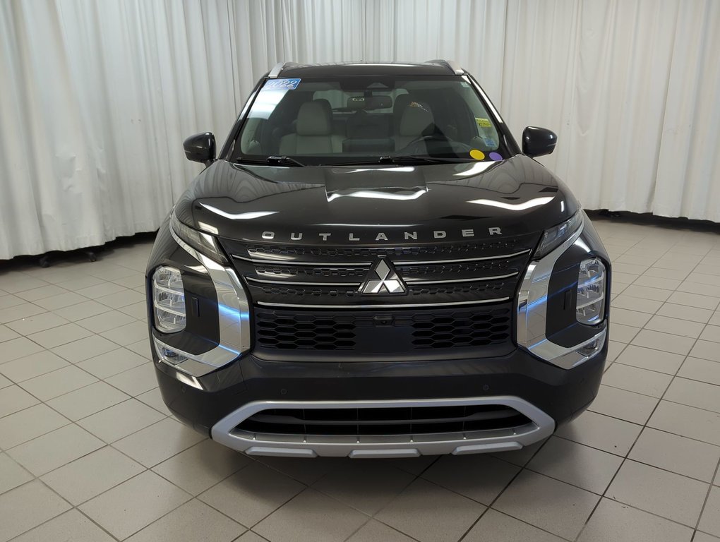 2022 Mitsubishi Outlander GT Premium in Dartmouth, Nova Scotia - 3 - w1024h768px