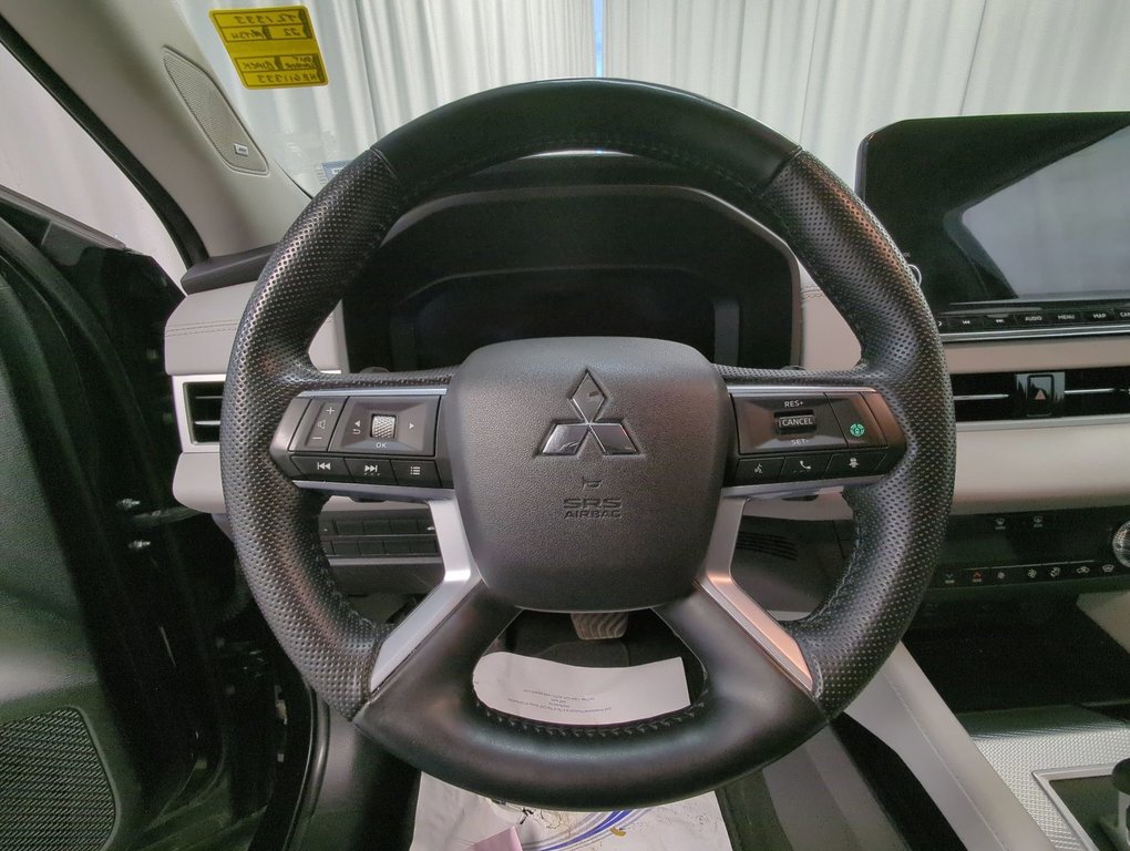 2022 Mitsubishi Outlander GT Premium in Dartmouth, Nova Scotia - 14 - w1024h768px