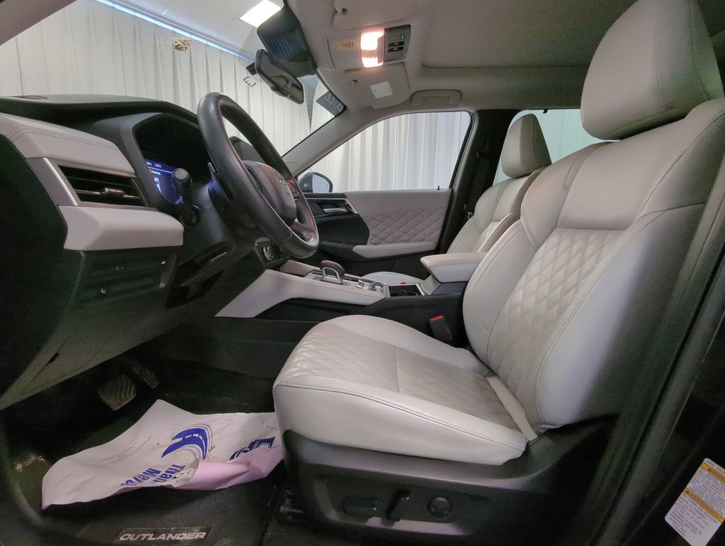 2022 Mitsubishi Outlander GT Premium in Dartmouth, Nova Scotia - 11 - w1024h768px