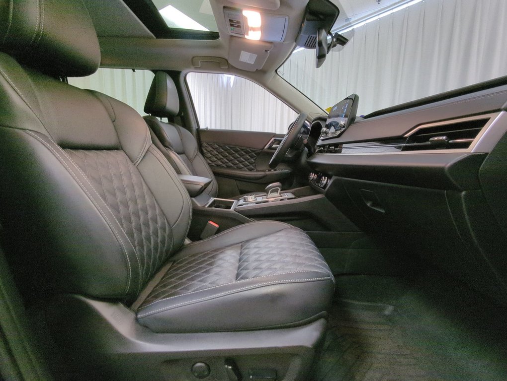 2024 Mitsubishi Outlander GT in Dartmouth, Nova Scotia - 25 - w1024h768px