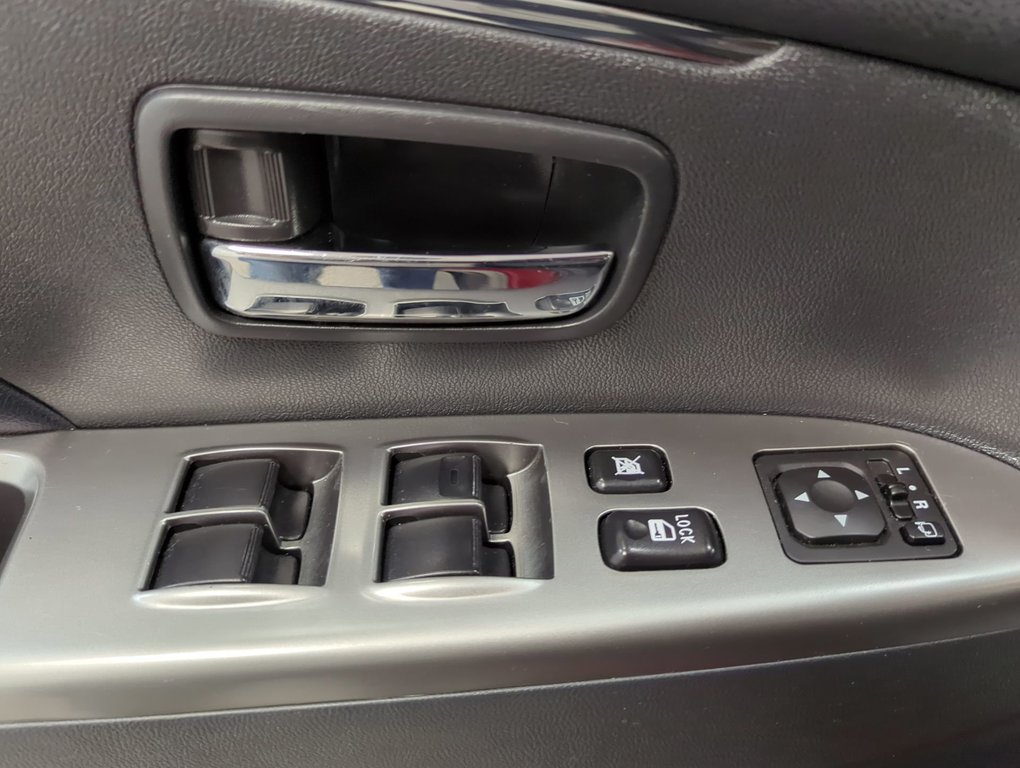 2022 Mitsubishi RVR SEL in Dartmouth, Nova Scotia - 13 - w1024h768px