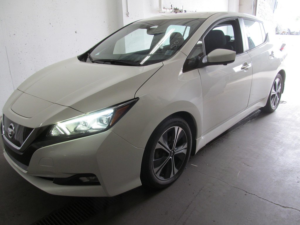 2020 Nissan Leaf SV in Dartmouth, Nova Scotia - 2 - w1024h768px