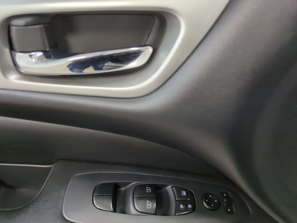 2015 Nissan Pathfinder SL in Dartmouth, Nova Scotia - 13 - w1024h768px