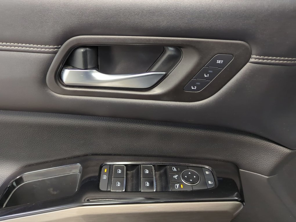 2022 Nissan Pathfinder Platinum in Dartmouth, Nova Scotia - 13 - w1024h768px