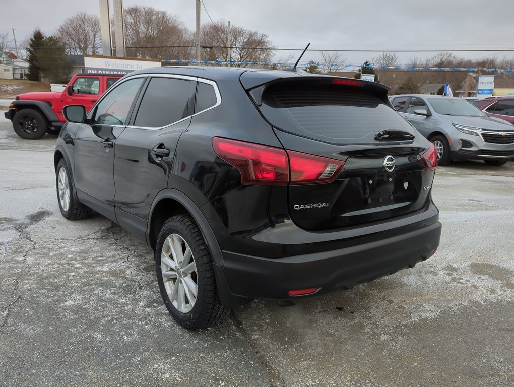 2018 Nissan Qashqai SL in Dartmouth, Nova Scotia - 6 - w1024h768px