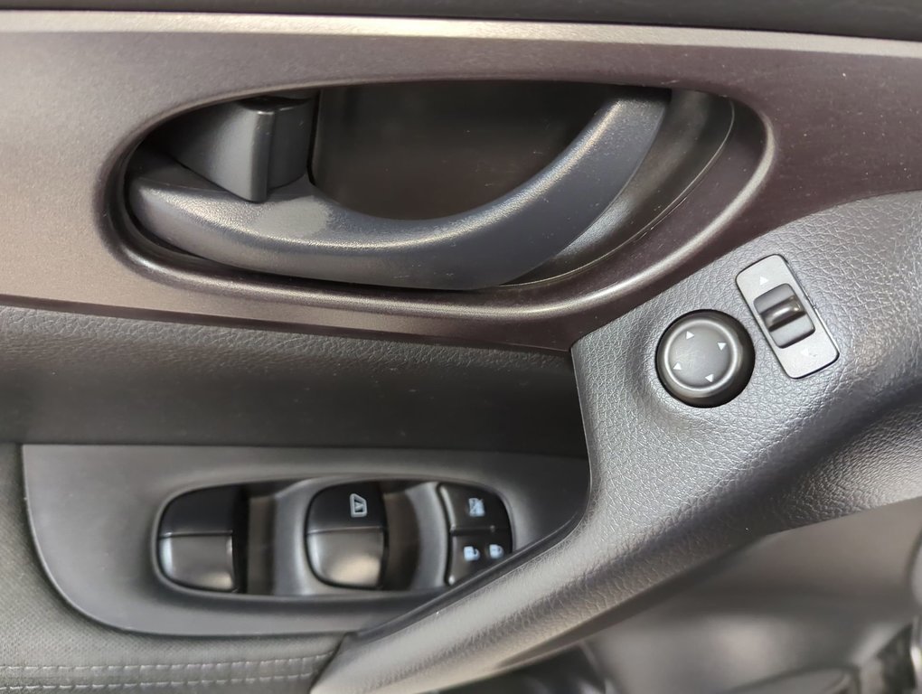 2018 Nissan Qashqai SV in Dartmouth, Nova Scotia - 13 - w1024h768px