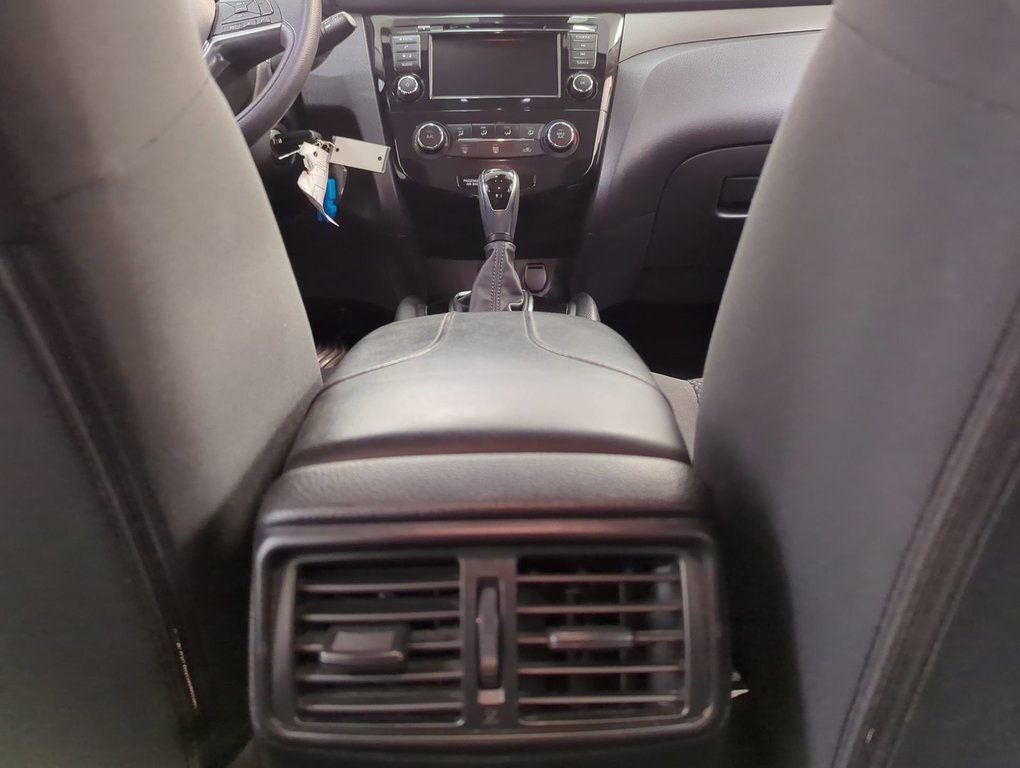 2020 Nissan Qashqai S in Dartmouth, Nova Scotia - 20 - w1024h768px