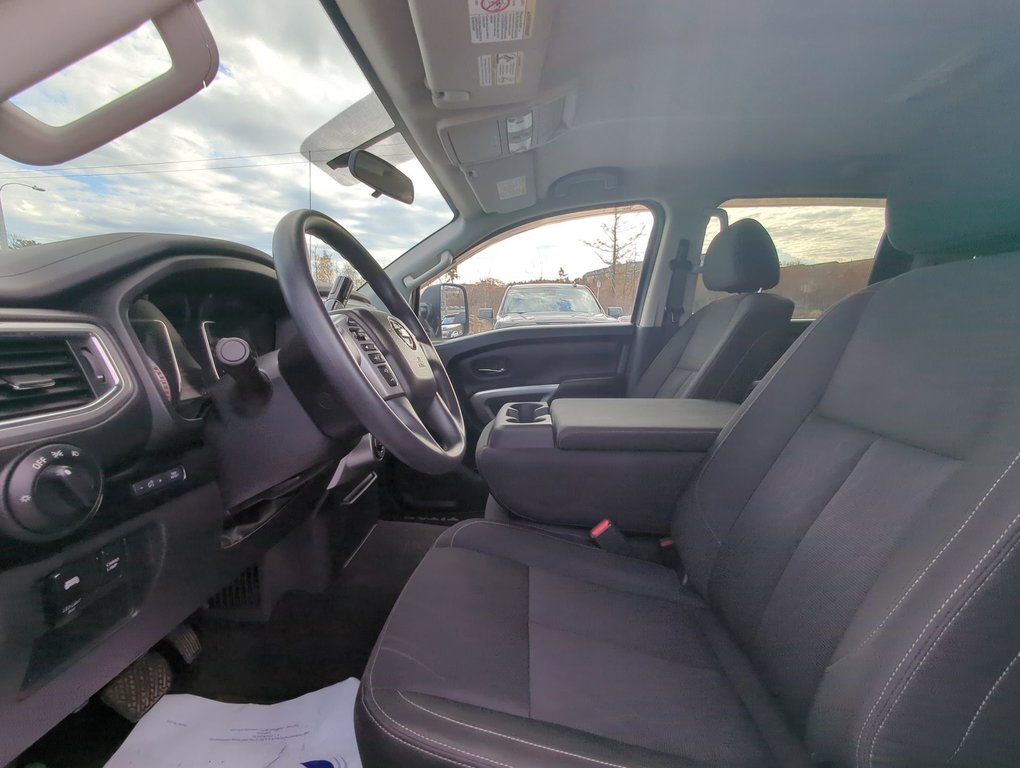 2018  Titan XD SV in Dartmouth, Nova Scotia - 11 - w1024h768px