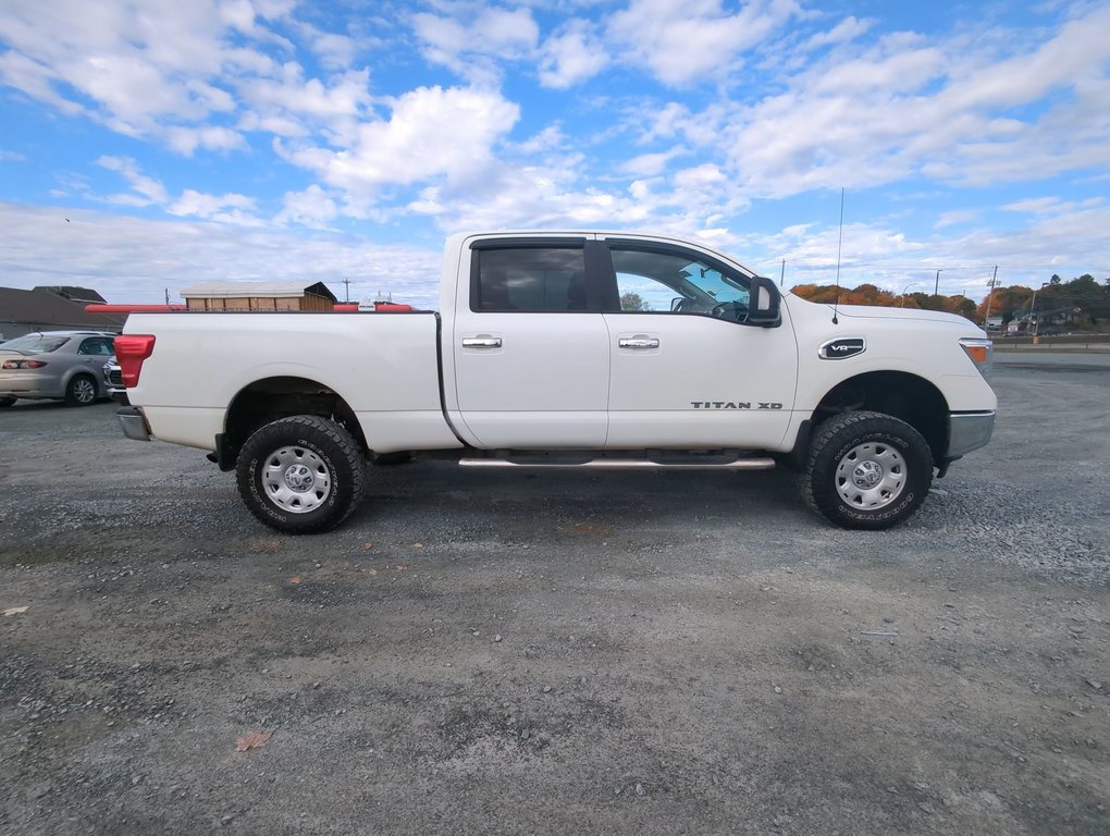 2018  Titan XD SV in Dartmouth, Nova Scotia - 9 - w1024h768px