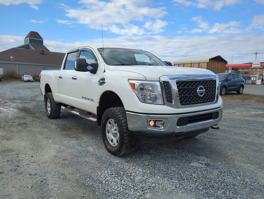 2018  Titan XD SV in Dartmouth, Nova Scotia - 2 - w1024h768px