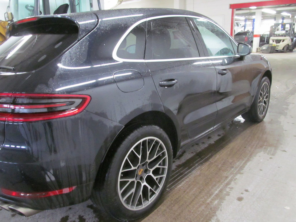 2016 Porsche Macan S in Dartmouth, Nova Scotia - 4 - w1024h768px