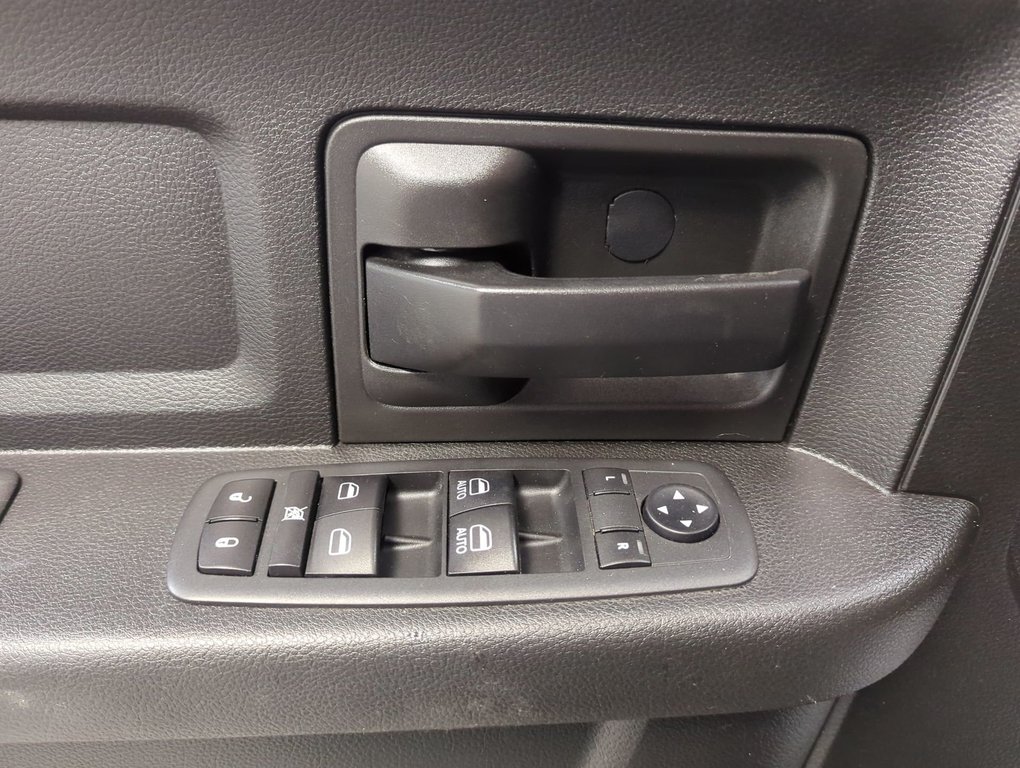 2019 Ram 1500 Classic Express in Dartmouth, Nova Scotia - 13 - w1024h768px