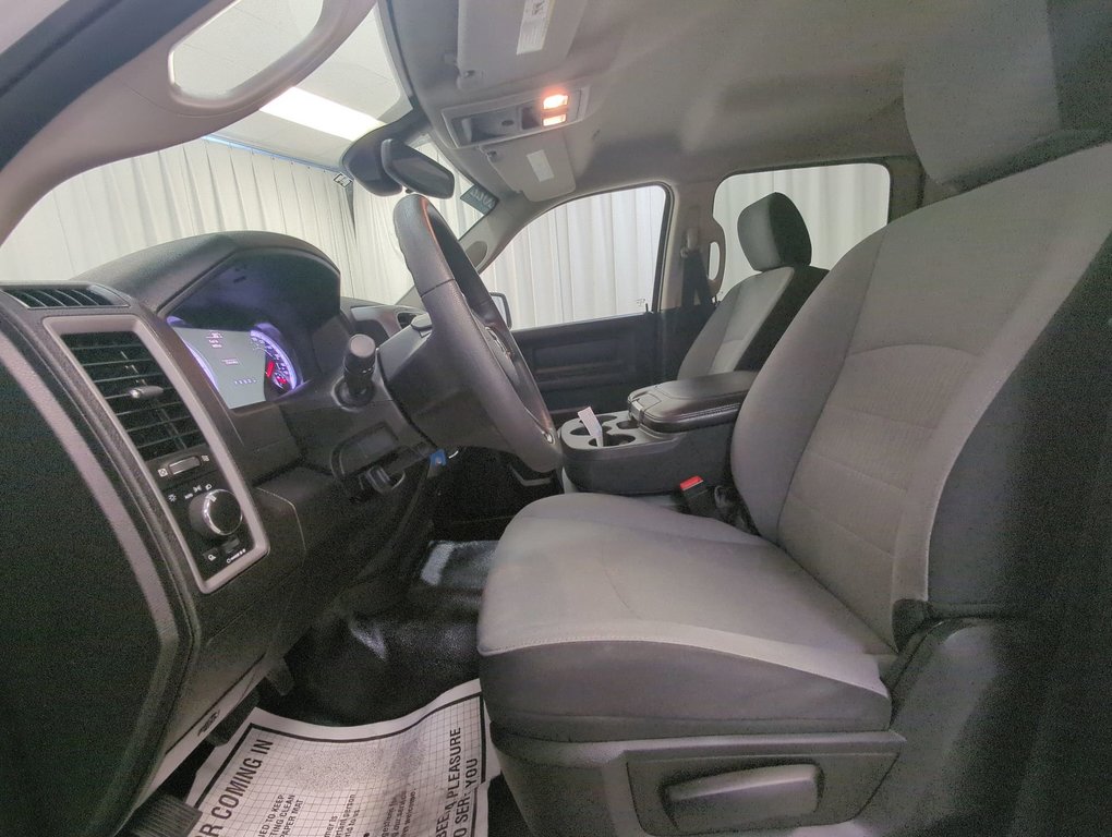 2022 Ram 1500 Classic Tradesman in Dartmouth, Nova Scotia - 11 - w1024h768px