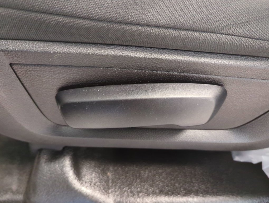 2022 Ram 1500 Classic Tradesman in Dartmouth, Nova Scotia - 12 - w1024h768px