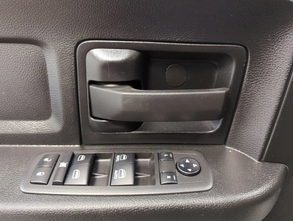2022 Ram 1500 Classic Tradesman in Dartmouth, Nova Scotia - 13 - w1024h768px