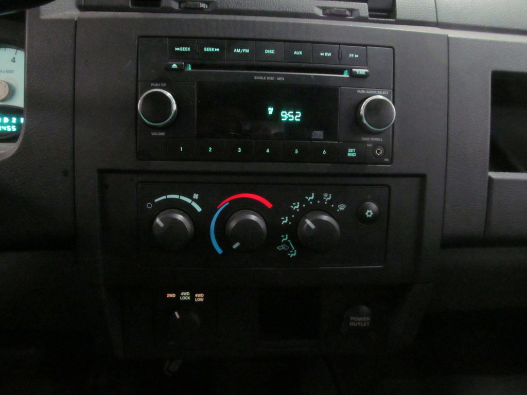 2011 Ram Dakota SXT in Dartmouth, Nova Scotia - 6 - w1024h768px