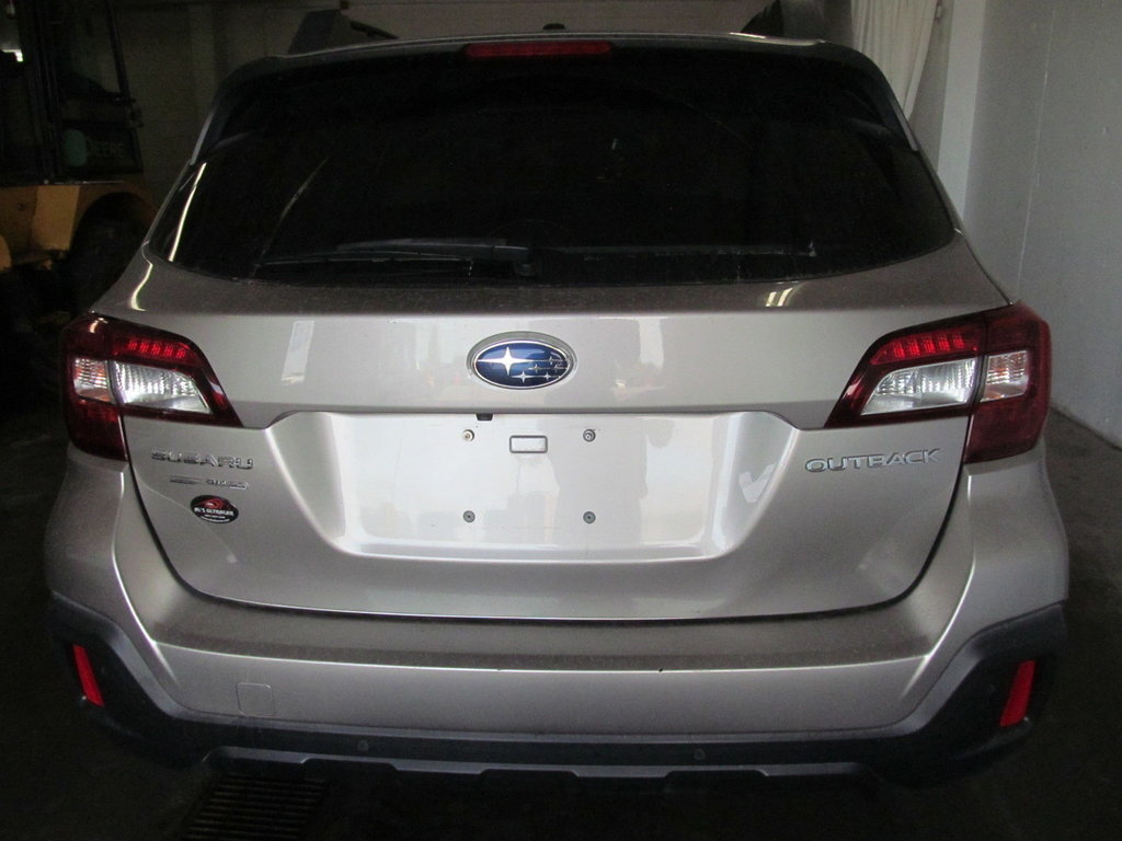2018 Subaru Outback Limited in Dartmouth, Nova Scotia - 3 - w1024h768px