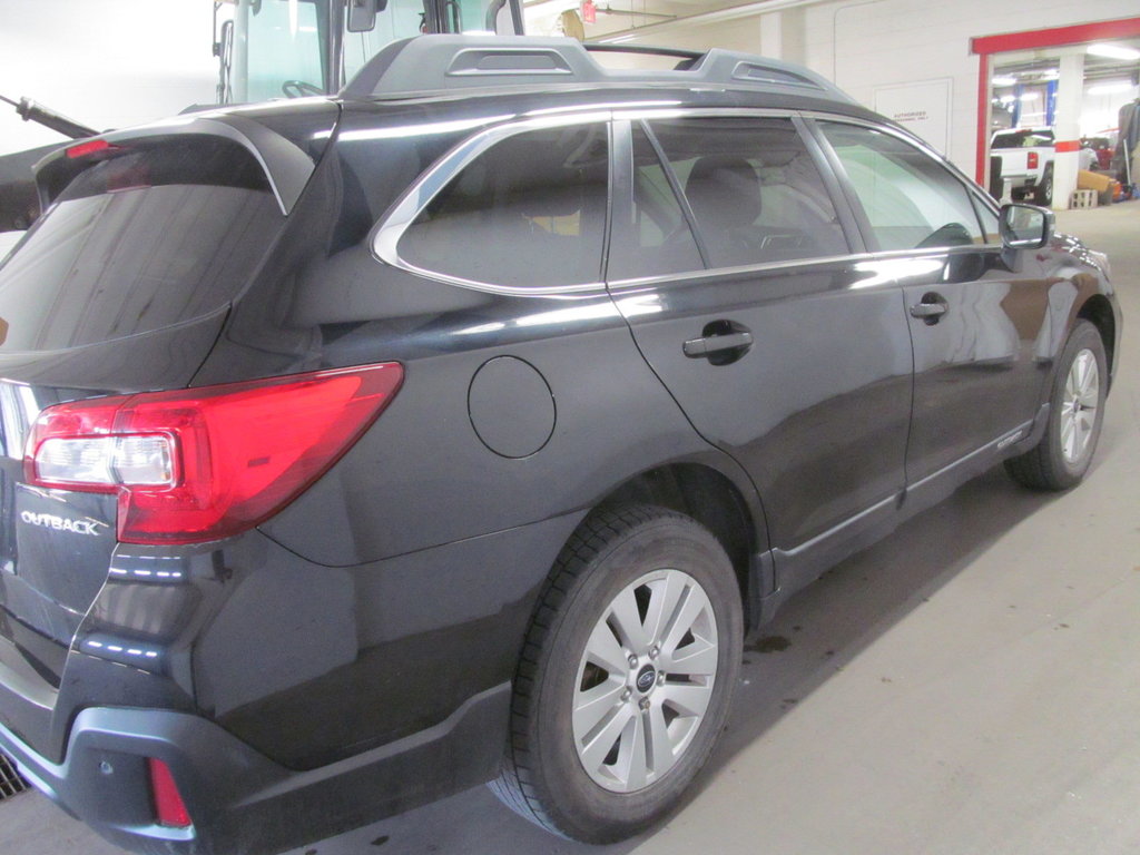 2019 Subaru Outback Touring in Dartmouth, Nova Scotia - 4 - w1024h768px