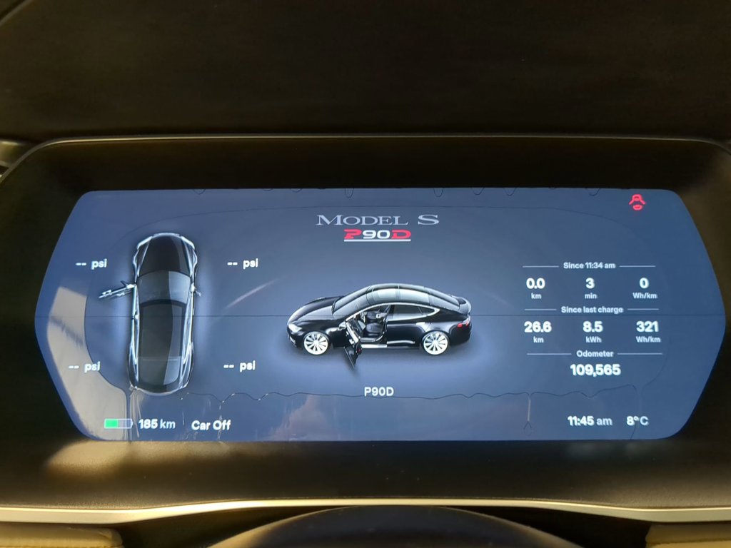 2015 Tesla Model S 85D in Dartmouth, Nova Scotia - 15 - w1024h768px