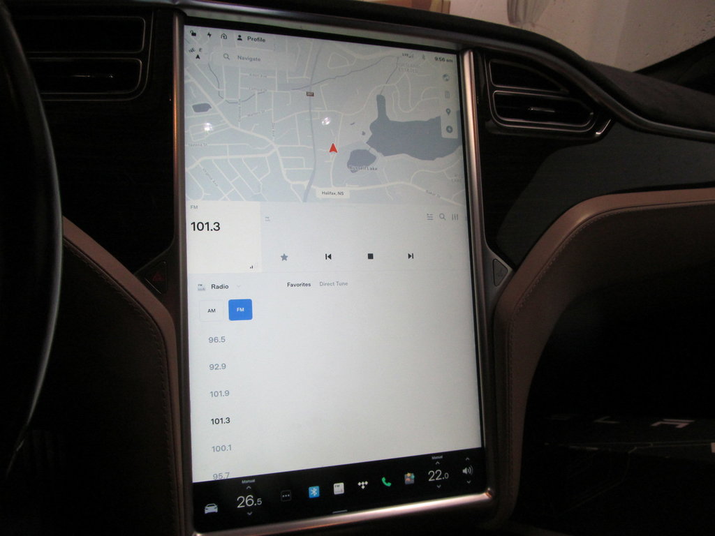 2015 Tesla Model S 85D in Dartmouth, Nova Scotia - 6 - w1024h768px