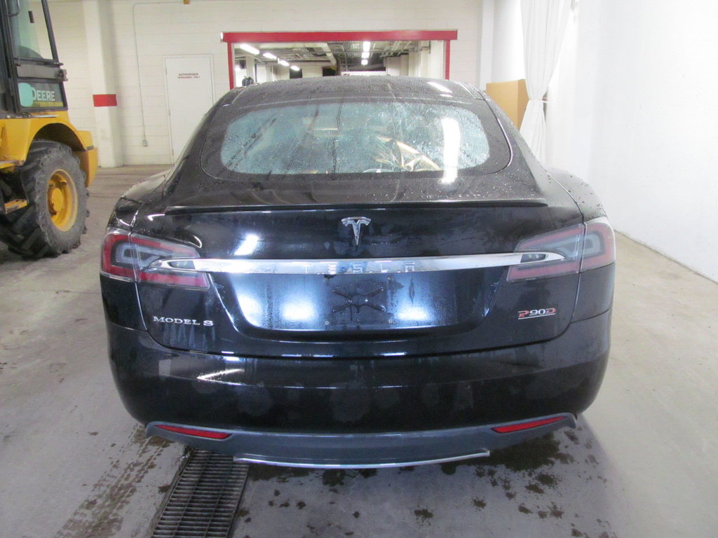 2015 Tesla Model S 85D in Dartmouth, Nova Scotia - 3 - w1024h768px