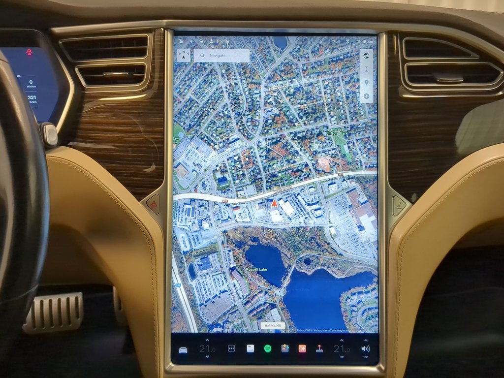 2015 Tesla Model S 85D in Dartmouth, Nova Scotia - 18 - w1024h768px