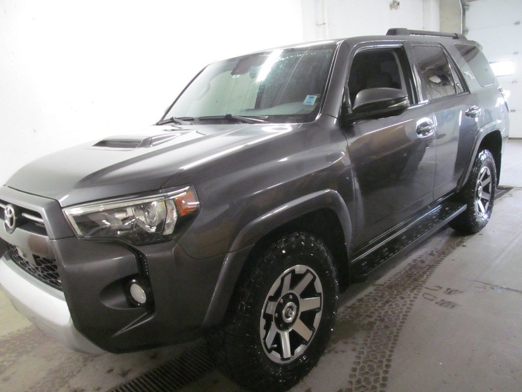 2020 Toyota 4Runner BASE in Dartmouth, Nova Scotia - 2 - w1024h768px