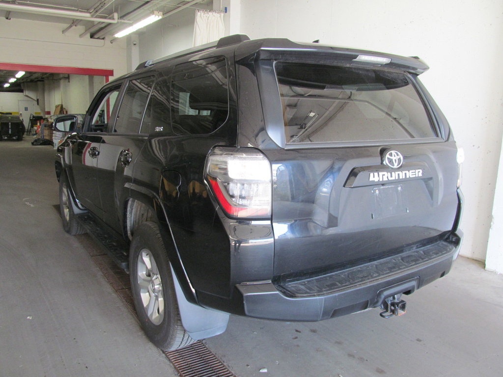 2023  4Runner Leather Sunroof 7 Seat *GM Certified* in Dartmouth, Nova Scotia - 2 - w1024h768px