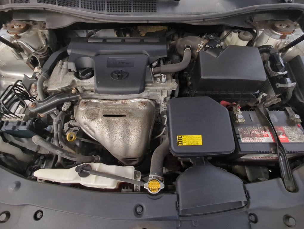 2015 Toyota Camry XLE in Dartmouth, Nova Scotia - 26 - w1024h768px