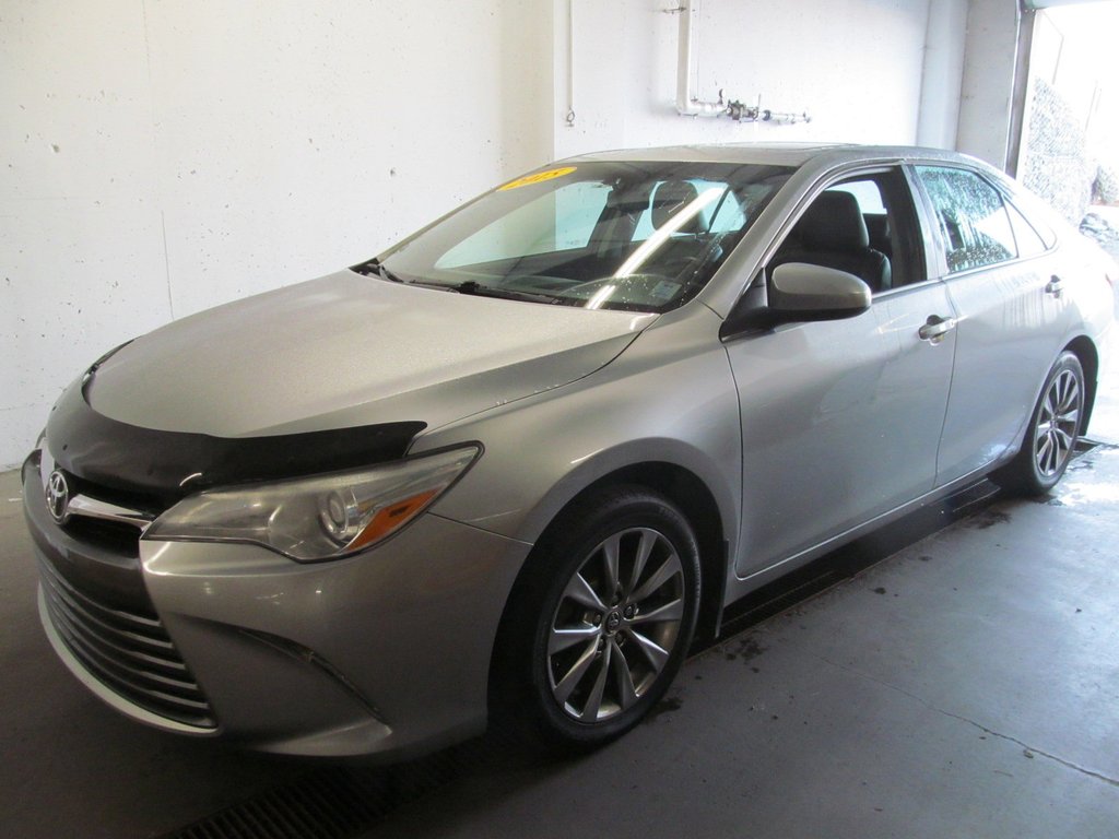 2015 Toyota Camry XLE in Dartmouth, Nova Scotia - 2 - w1024h768px