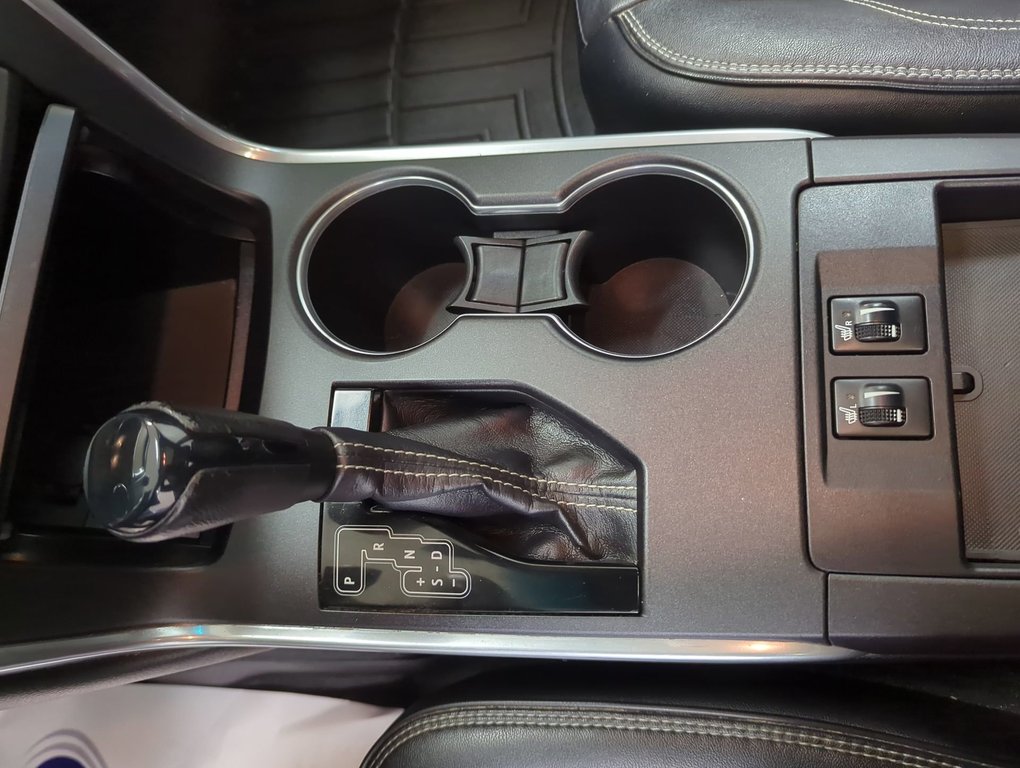 2015 Toyota Camry XLE in Dartmouth, Nova Scotia - 20 - w1024h768px