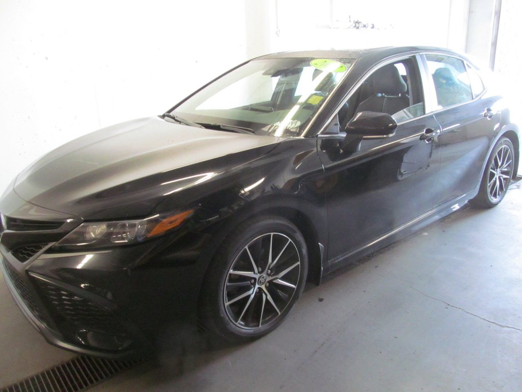 2023 Toyota Camry Hybrid SE in Dartmouth, Nova Scotia - 2 - w1024h768px