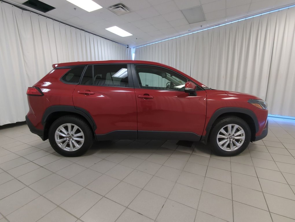 2023 Toyota COROLLA CROSS LE in Dartmouth, Nova Scotia - 9 - w1024h768px