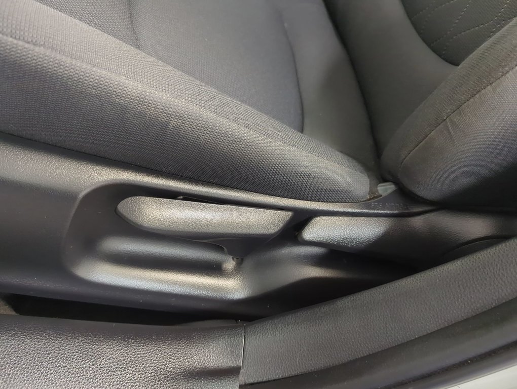 2021 Toyota Corolla LE in Dartmouth, Nova Scotia - 12 - w1024h768px