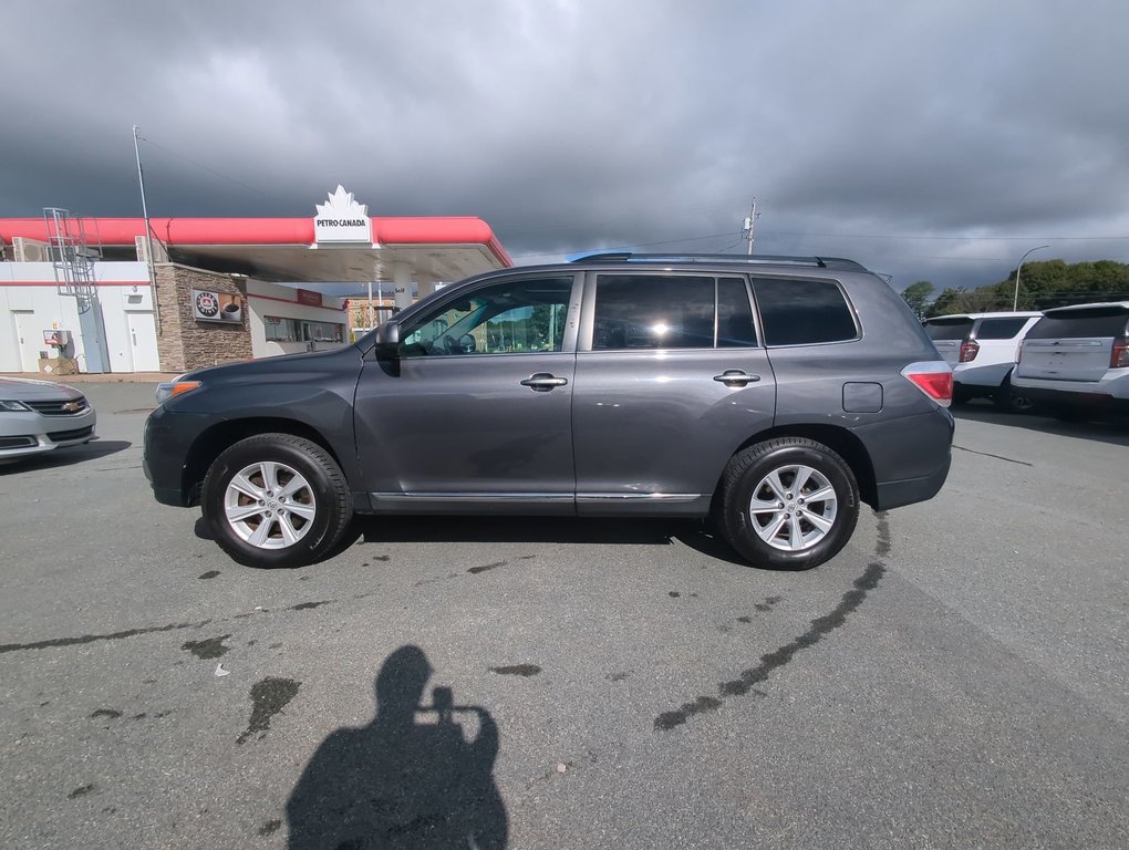 2013  Highlander BASE in Dartmouth, Nova Scotia - 5 - w1024h768px