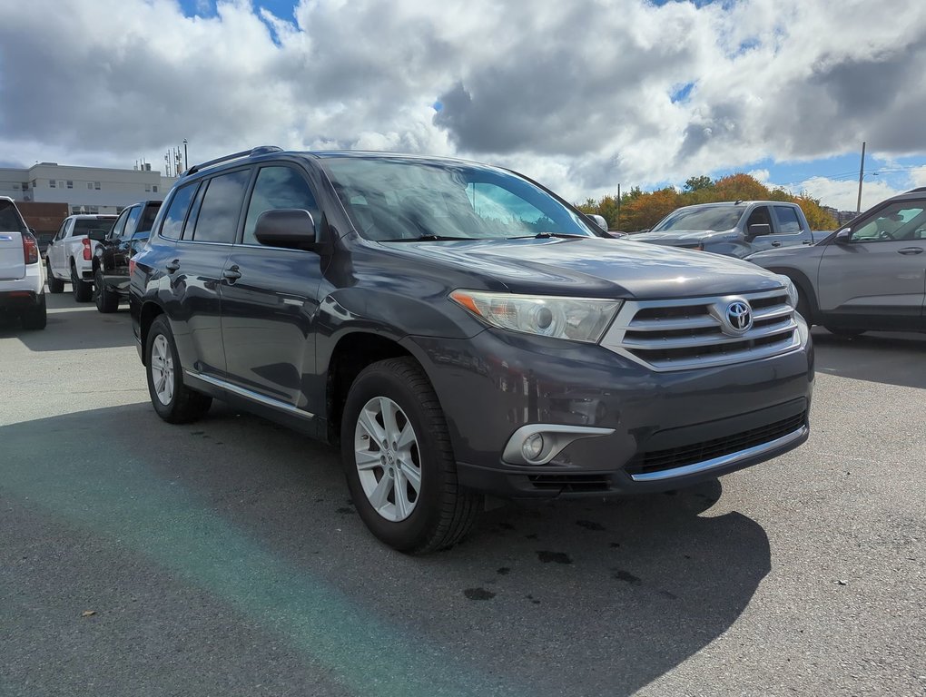 2013  Highlander BASE in Dartmouth, Nova Scotia - 2 - w1024h768px