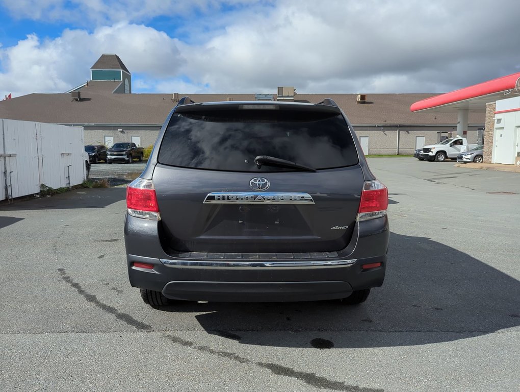 2013  Highlander BASE in Dartmouth, Nova Scotia - 7 - w1024h768px