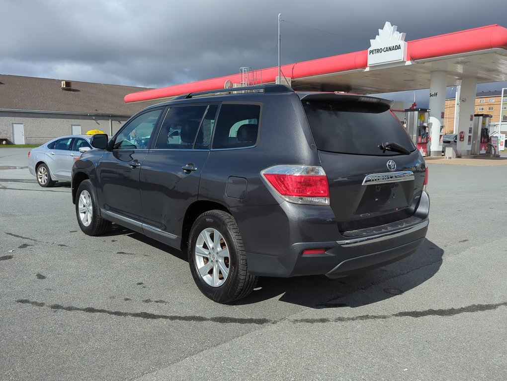 2013  Highlander BASE in Dartmouth, Nova Scotia - 6 - w1024h768px