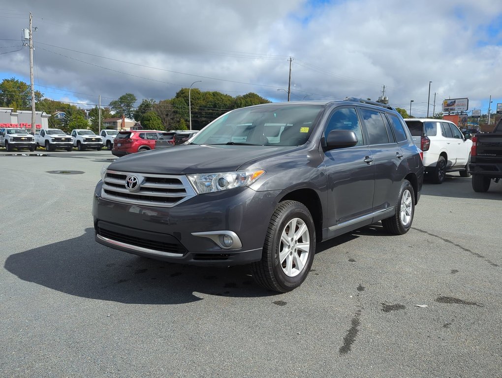 2013  Highlander BASE in Dartmouth, Nova Scotia - 4 - w1024h768px