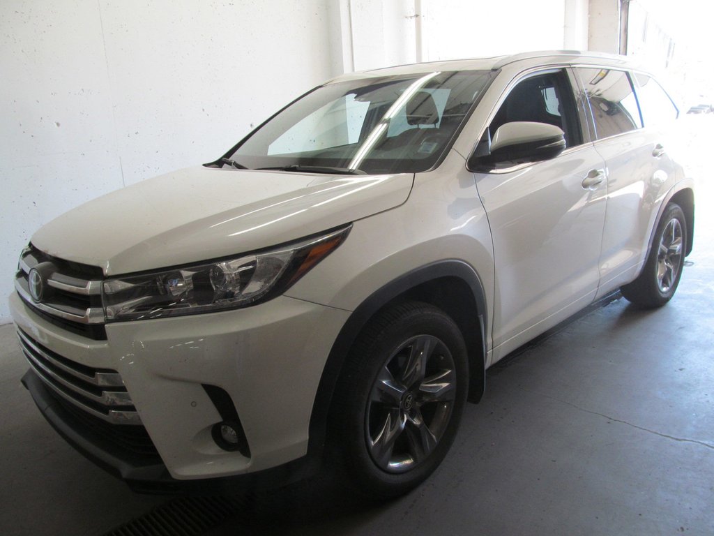 2019 Toyota Highlander Limited in Dartmouth, Nova Scotia - 2 - w1024h768px