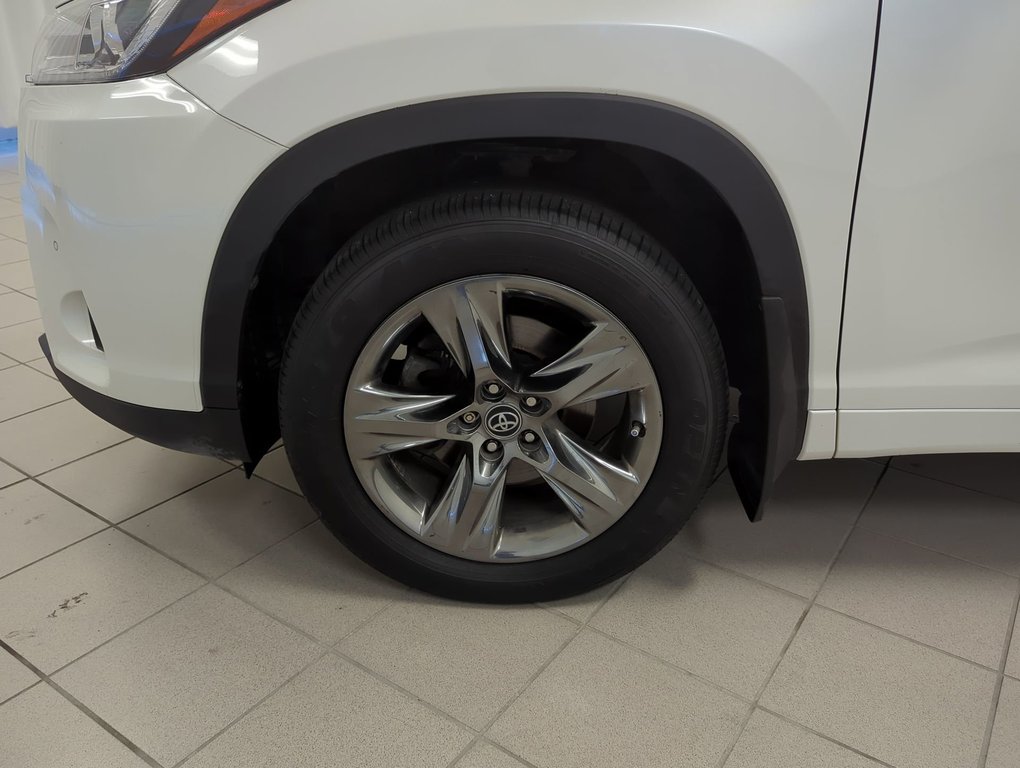 2019 Toyota Highlander Limited in Dartmouth, Nova Scotia - 10 - w1024h768px