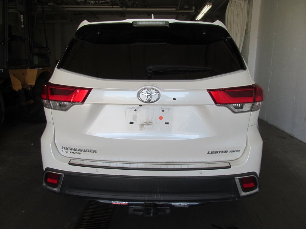 2019 Toyota Highlander Limited in Dartmouth, Nova Scotia - 3 - w1024h768px