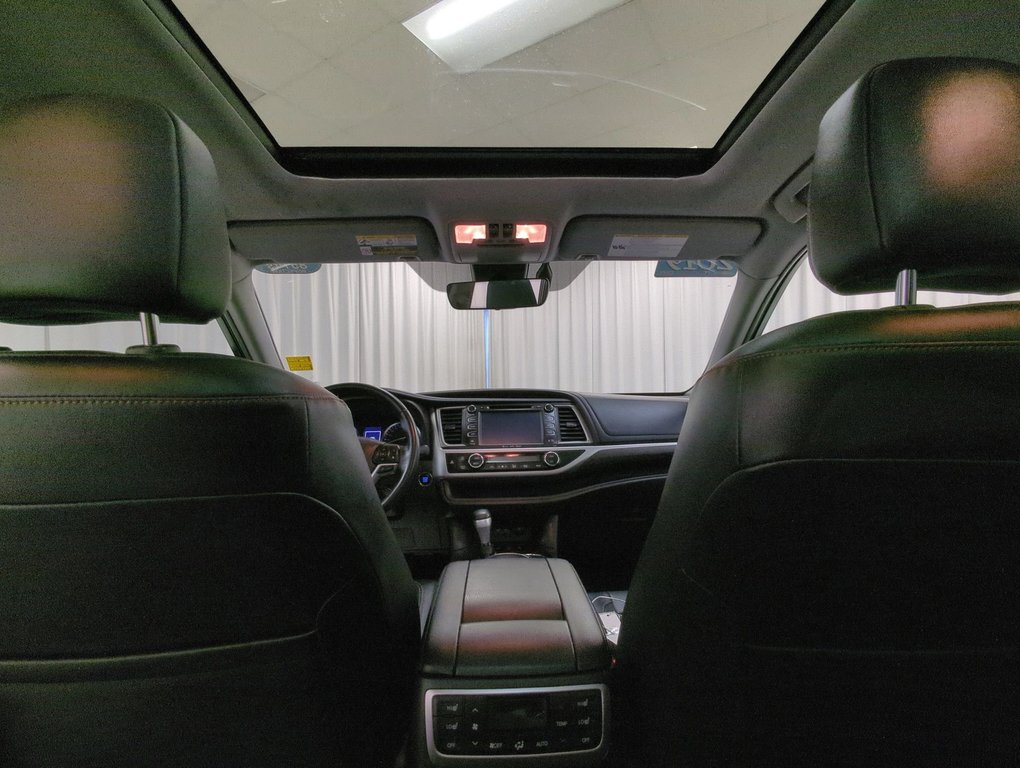 2019 Toyota Highlander Limited in Dartmouth, Nova Scotia - 22 - w1024h768px