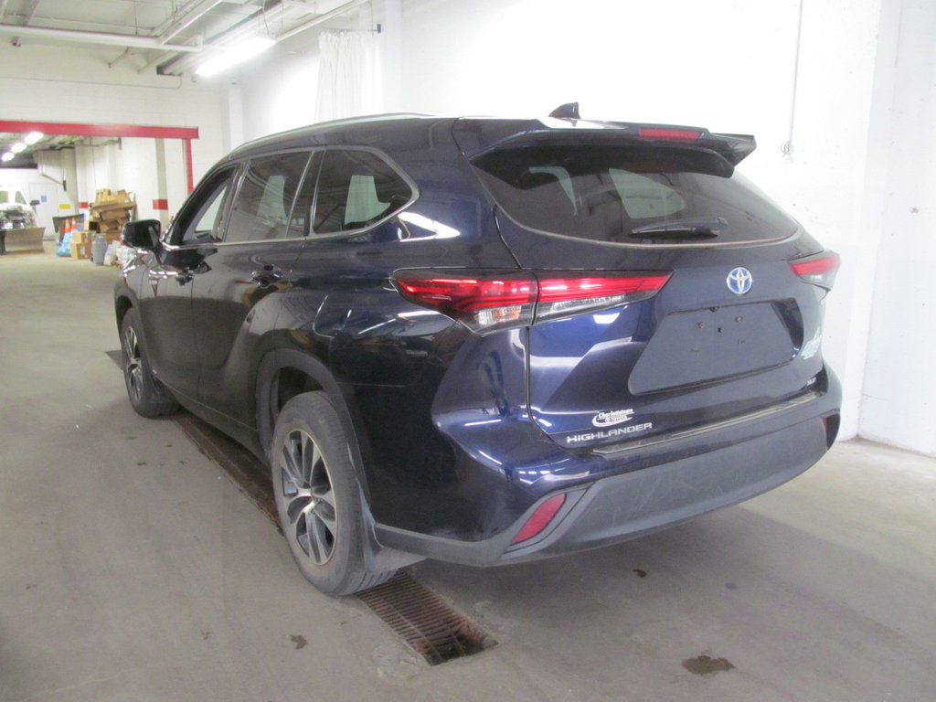 2021  Highlander Hybrid XLE *GM Certified* in Dartmouth, Nova Scotia - 2 - w1024h768px