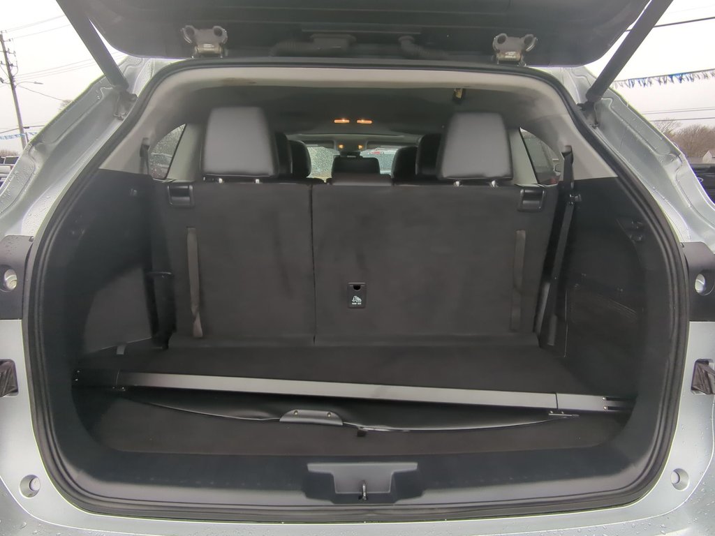 2021 Toyota Highlander XLE Sunroof 7 Seater Fresh MVI in Dartmouth, Nova Scotia - 24 - w1024h768px