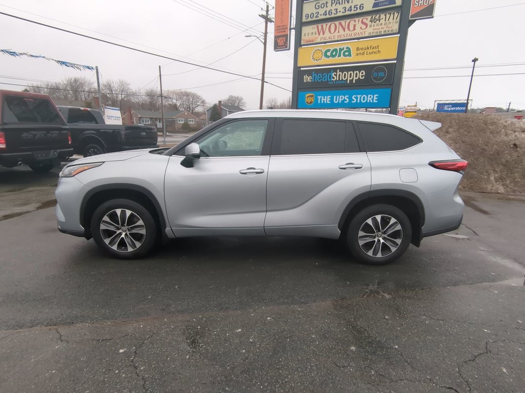 2021 Toyota Highlander XLE in Dartmouth, Nova Scotia - 5 - w1024h768px