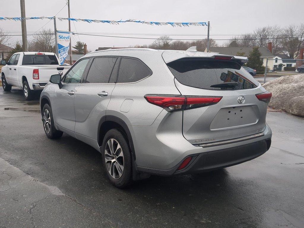 2021 Toyota Highlander XLE in Dartmouth, Nova Scotia - 6 - w1024h768px