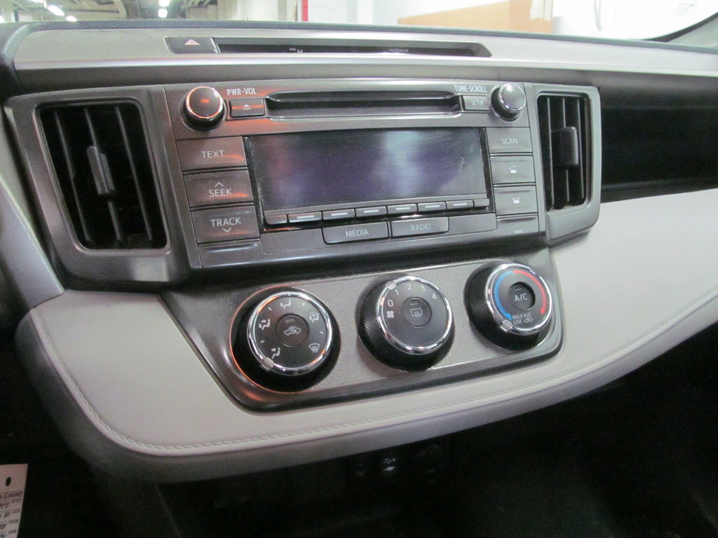 2013 Toyota RAV4 LE in Dartmouth, Nova Scotia - 6 - w1024h768px