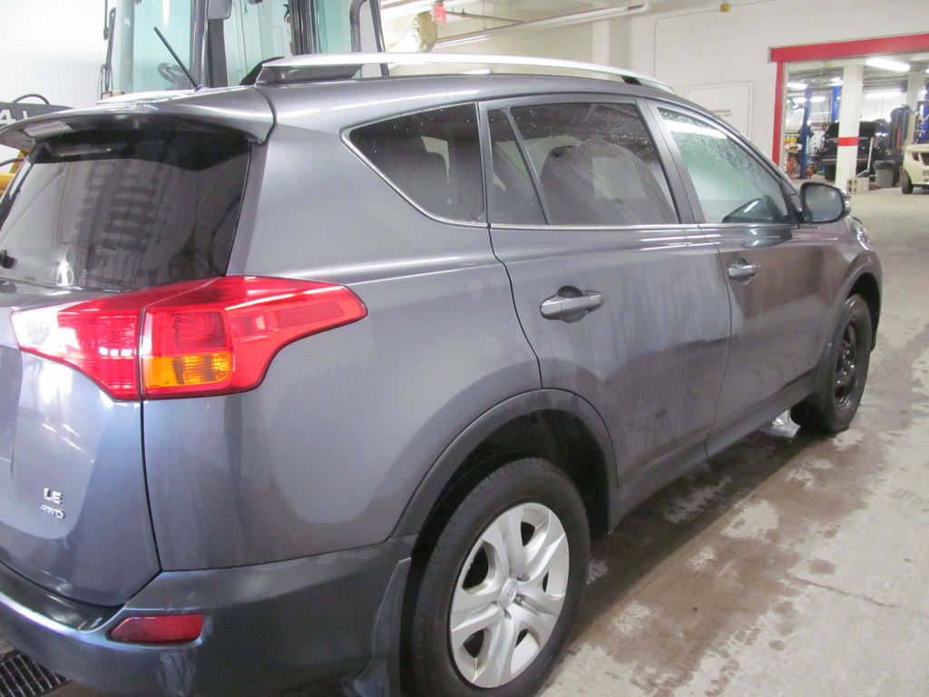 2014 Toyota RAV4 LE in Dartmouth, Nova Scotia - 4 - w1024h768px