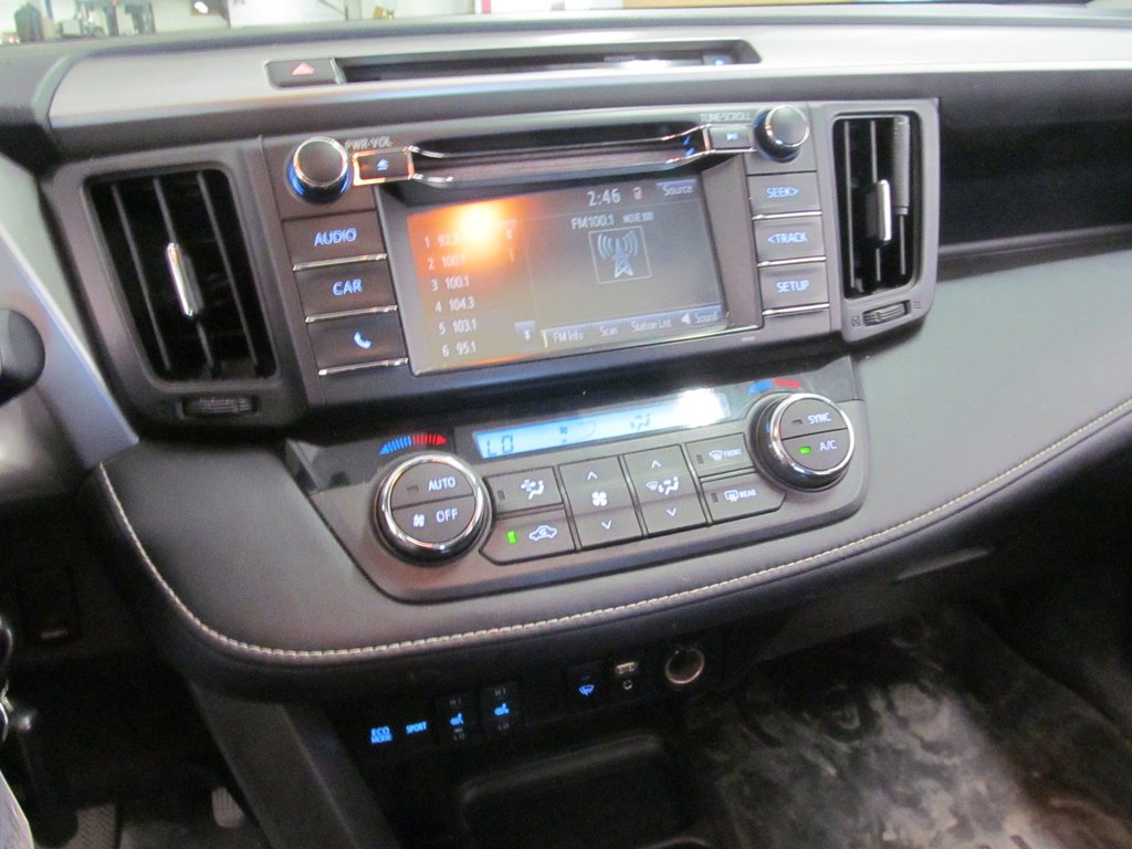 2016 Toyota RAV4 XLE in Dartmouth, Nova Scotia - 6 - w1024h768px
